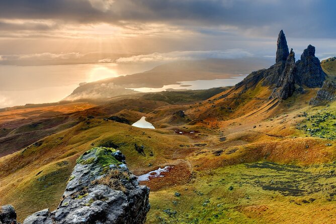 3 Day - Isle of Skye, Loch Ness & Glenfinnan Tour from Glasgow - Day 1 in the Scottish Highlands: Loch Lomond, Rannoch Moor, Glencoe, then Glenfinnan to Skye