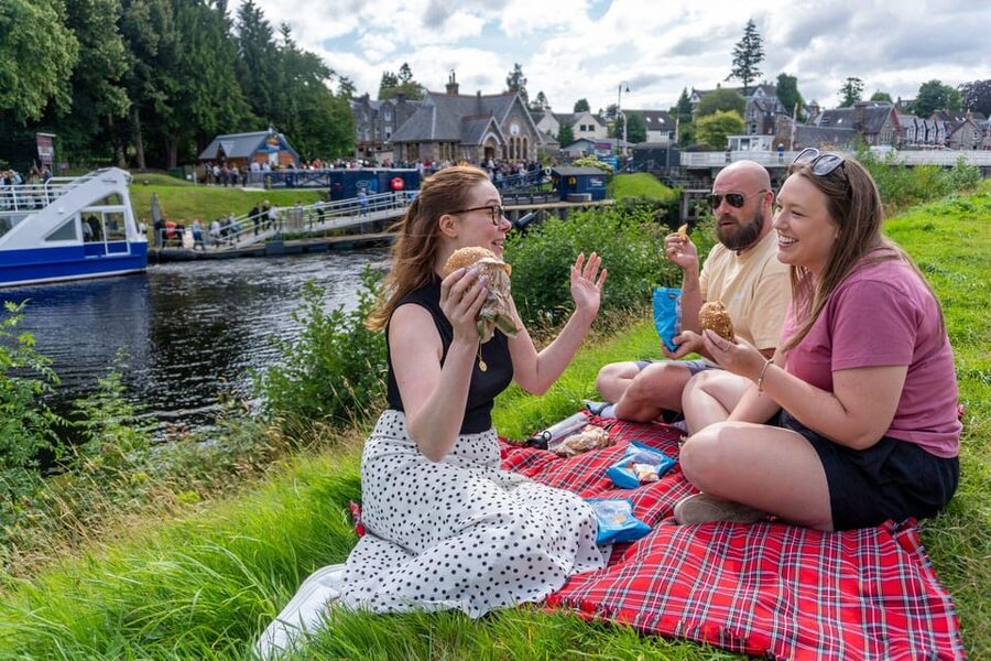 From Glasgow: Loch Ness, Glencoe and Scottish Highlands Trip - Commando Memorial and Ben Nevis: Big Views Without a Big Hike