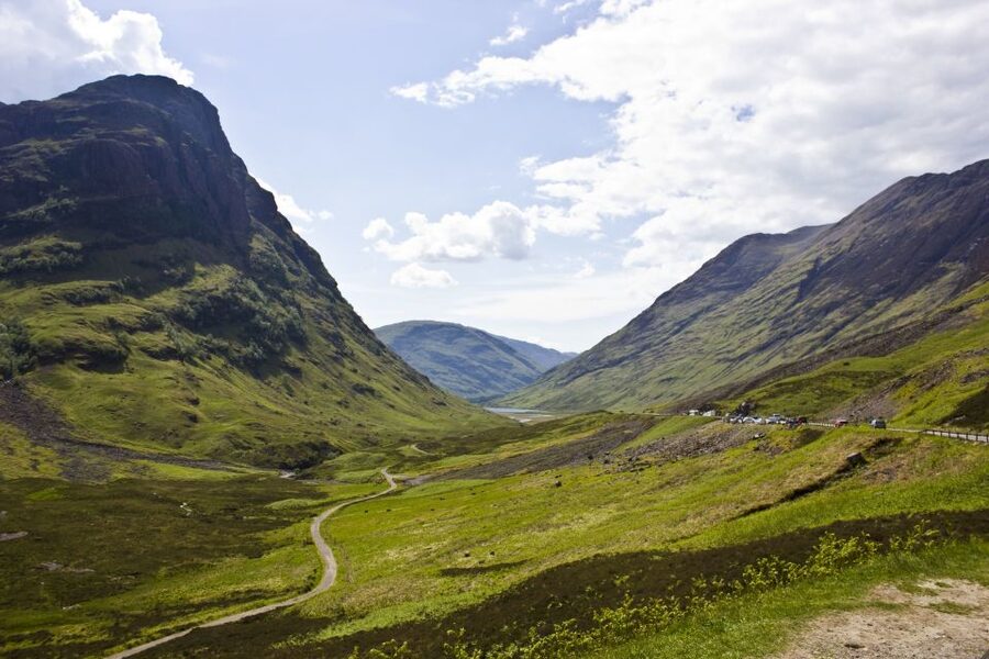 From Glasgow: Oban, Glencoe & West Highland Castles Day Trip - Kilchurn Castle on Loch Awe: a roadside castle moment done right