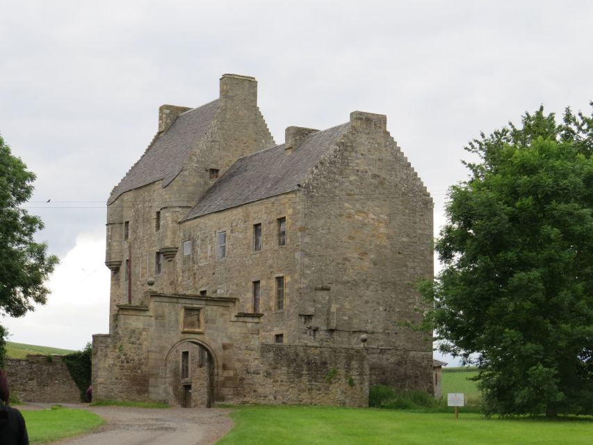 From Glasgow: Outlander Adventure Tour with Tickets - Culross: cobbled streets and Claire’s herb garden