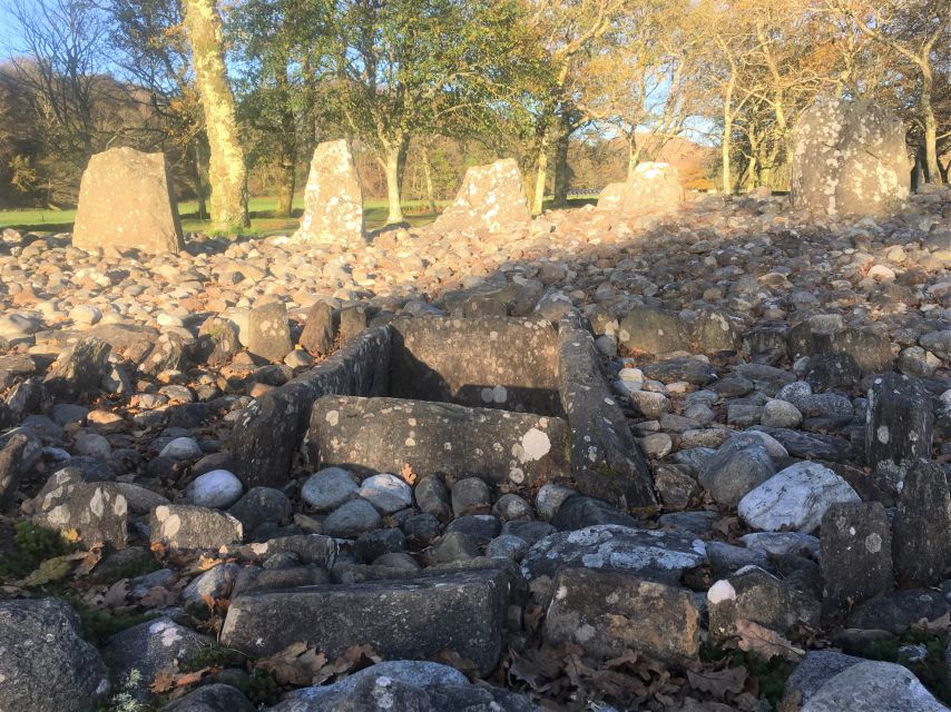 From Glasgow: Standing Stones, Castles & Highlands Tour - Kilchurn Castle ruins and the walk by Loch Awe