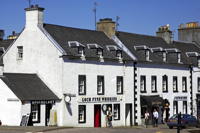 Full-Day Oban Castles and Glencoe Guided Tour from Glasgow - Inveraray: Planned Town, Clan Campbell Roots, and Shop Time