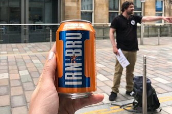 Gander Walking Tours in Glasgow - Wellington Statue and George Square: iconic Glasgow with punchlines