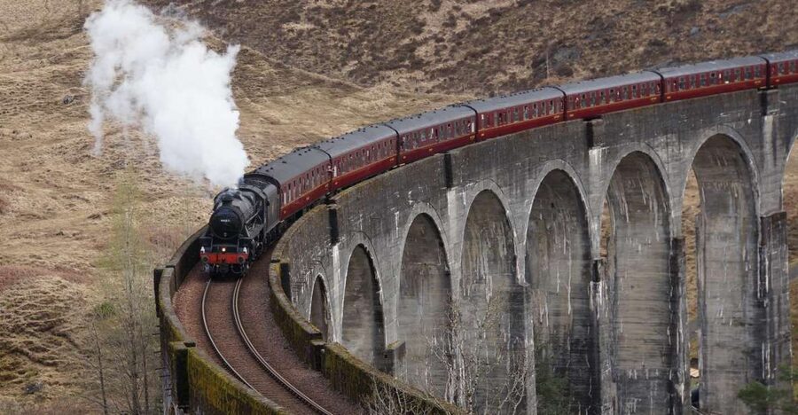 Glasgow: 2-Day Eilean Donan, Loch Ness & Glenfinnan Tour - Eilean Donan Castle: the Highlands icon with a clear payoff