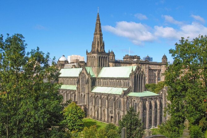 Glasgow City Centre Walking Tour with Local Guide - Small-group quality: why capped at 14 feels different