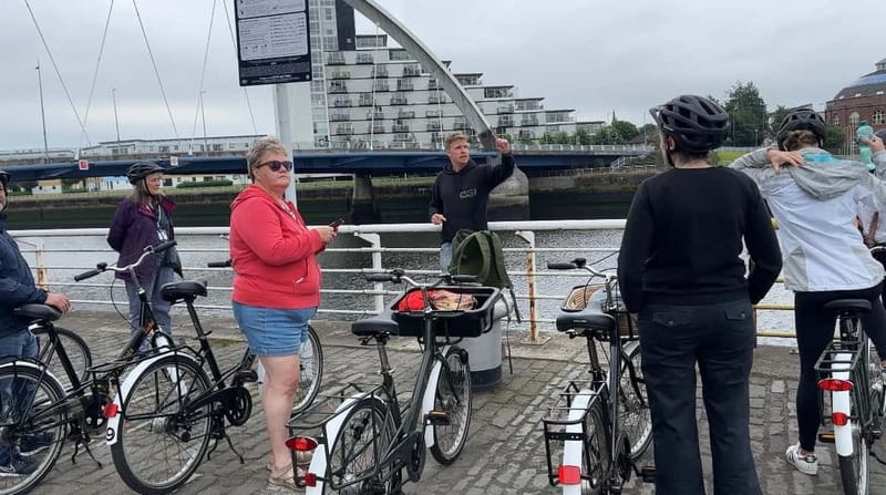 Glasgow: City Highlights Guided Bike Tour - University of Glasgow: From Adam Smith to Lord Kelvin