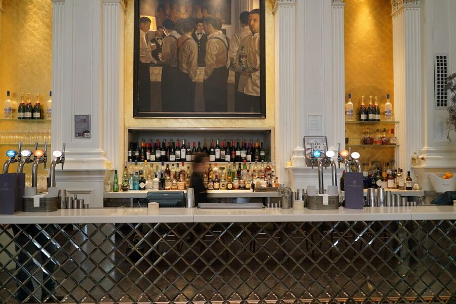 Glasgow: Food and Drink Tour - Getting Oriented at 8 Nelson Mandela Place