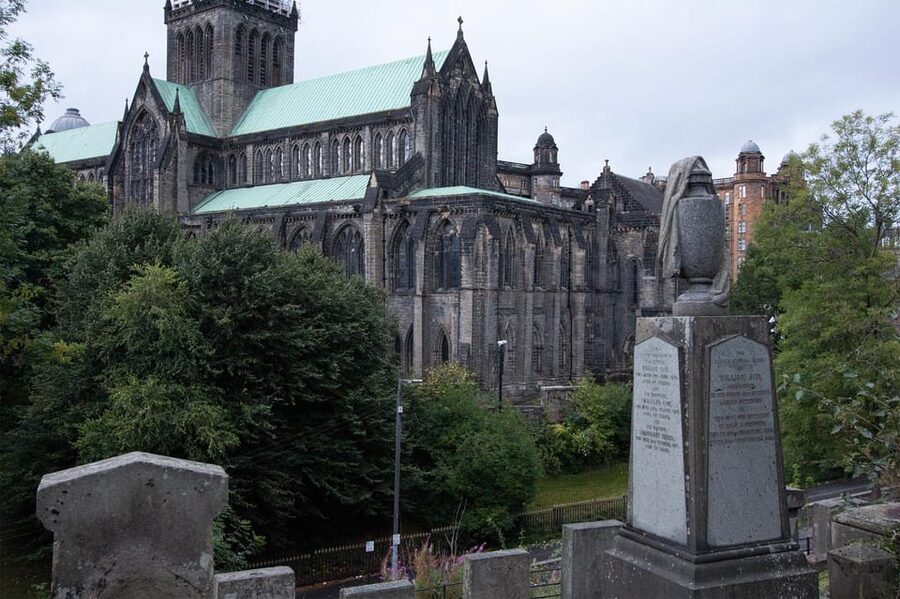 Glasgow: Ghouls, Ghosts & Gruesome Tales Guided Walking Tour - Glasgow Cathedral House Hotel and the Second Cathedral Stop: A Strange Sense of Return