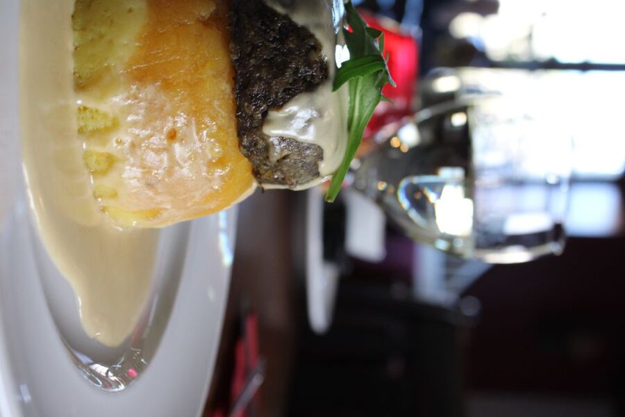 Glasgow: Haggis Tasting with a Dram of Scottish Whisky - Mharsanta and the Merchant City setting on Bell Street