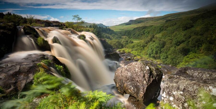 Glasgow: Loup of Fintry Waterfall Guided Tour - The 45-minute coach ride: countryside visuals, no food allowed