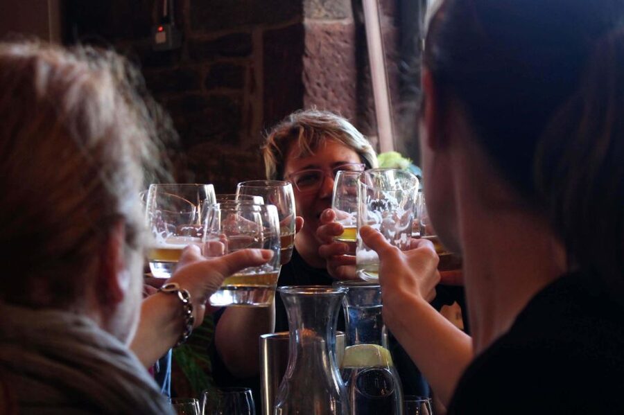 Glasgow: Pubs & History Guided Walking Tour with Beer - Guide impact: why hosts like James, Mhairi, and Iain get repeat praise