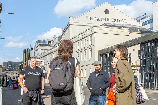 Glasgow's Music Mile Walking Tour - King Tut’s Wah-Wah Hut: Oasis, Blur, and a stage-lit ending