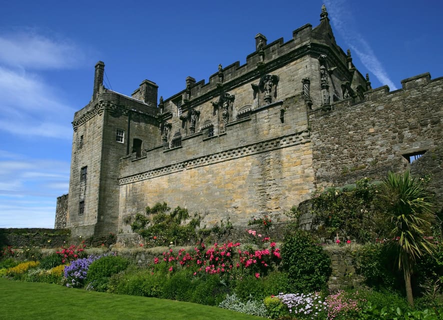 Glasgow: Stirling Castle, Loch Lomond Walk, and Whisky Tour - A one-day Highlands fix from Glasgow that still feels like you got out