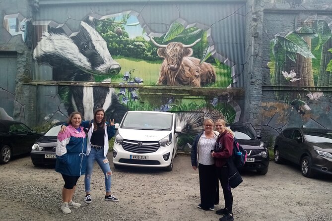 Glasgow Street Art Daily Walking Tour: 2pm - Walking pace, weather, and how to avoid missing details