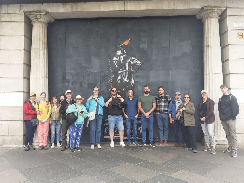 Glasgow: Street Art Guided Walking Tour - Meeting at 81 Mitchell Street and What to Expect From the 1.5 Hours