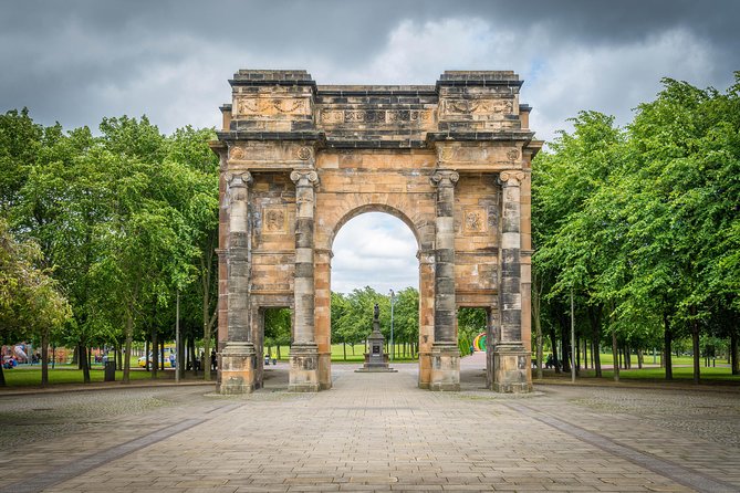 Half-Day Private Glasgow Must-Sees Tour - George Square and the strange statue stories