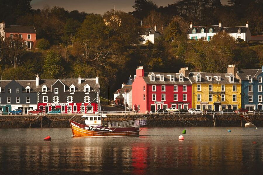 Isle of Mull and Iona 3-Day Small-Group Tour from Glasgow - From Glasgow to Loch Lomond: starting the trip with Scotland at its prettiest