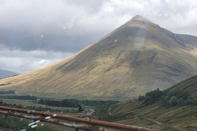 Private Tour of Highlands, Oban, Glencoe, Lochs & Castles from Glasgow - Stop 6: Oban for seafood, whisky at the distillery, and McCaig’s Tower
