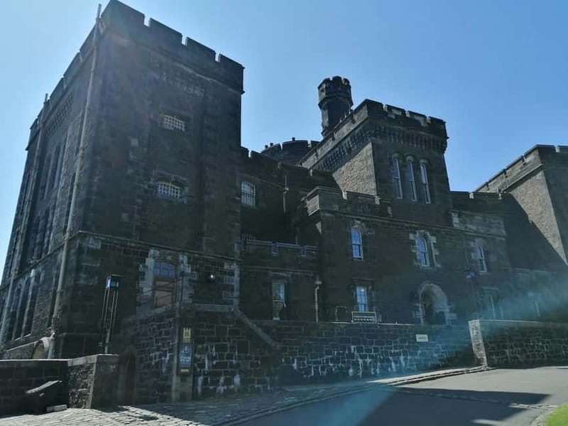 Stirling: Daily Guided Walking Tour (11am & 2pm) - Key Highlights Worth Your Time